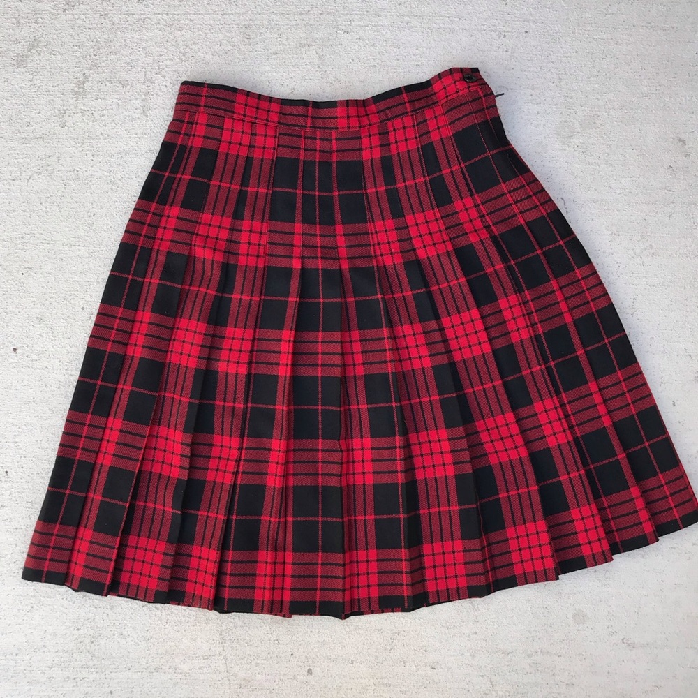 Studio red plaid pleated A-line skirt womens 8 goth grunge vintage punk